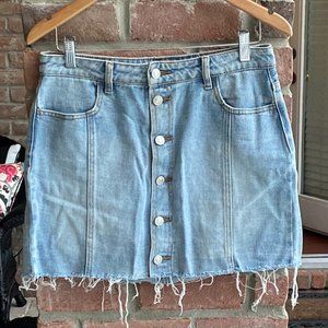 🤩Host Pick🤩 Best in Dresses & Skirts!  PACSUN Light Denim Button Up Skirt 28